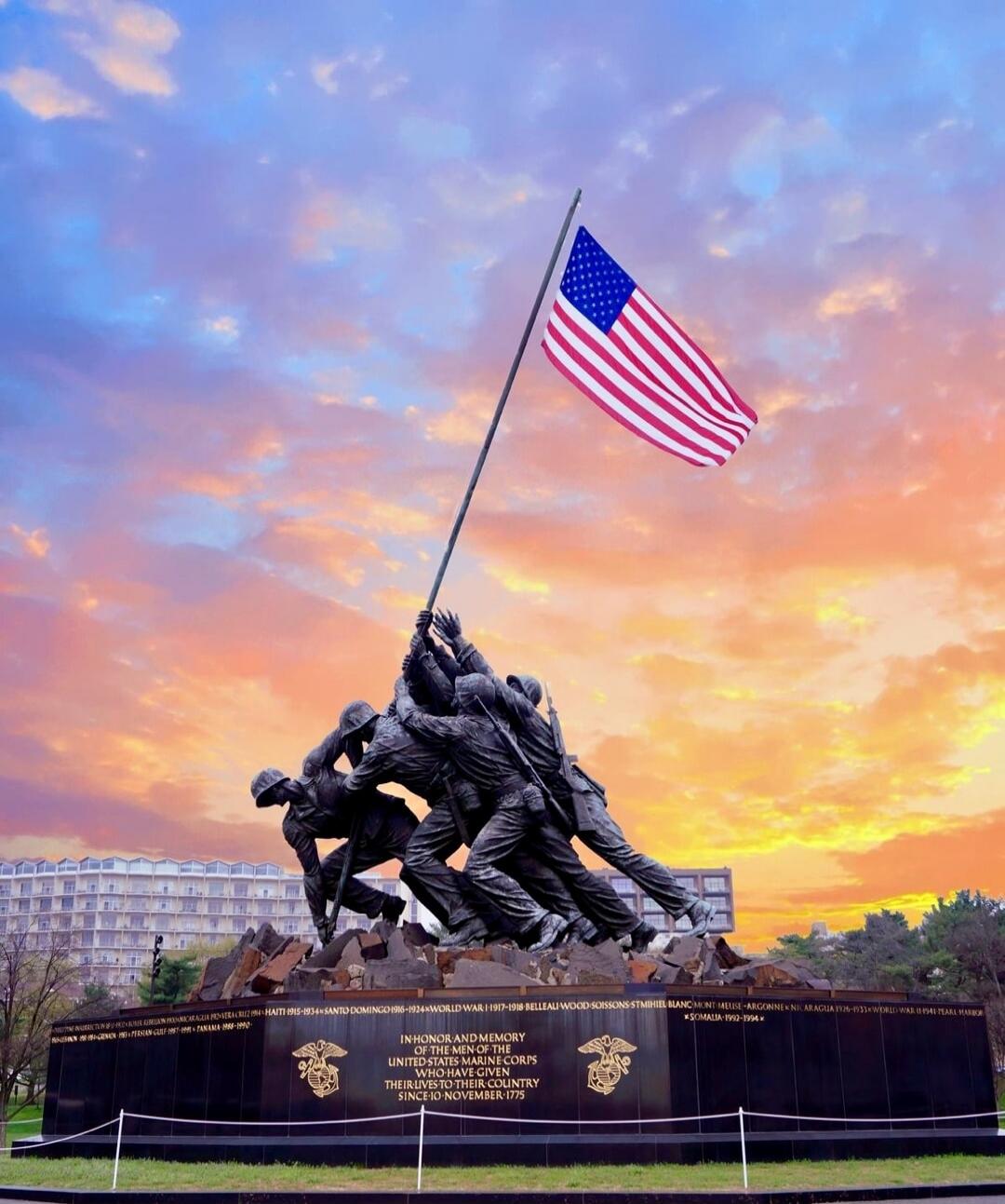 IN HONOR AND MEMORY OF THE MEN OF THE UNITED STATES MARINE CORPS WHO HAVE GIVEN THEIR LIVES TO THEIR COUNTRY SINCE 10 NOVEMBER 1775