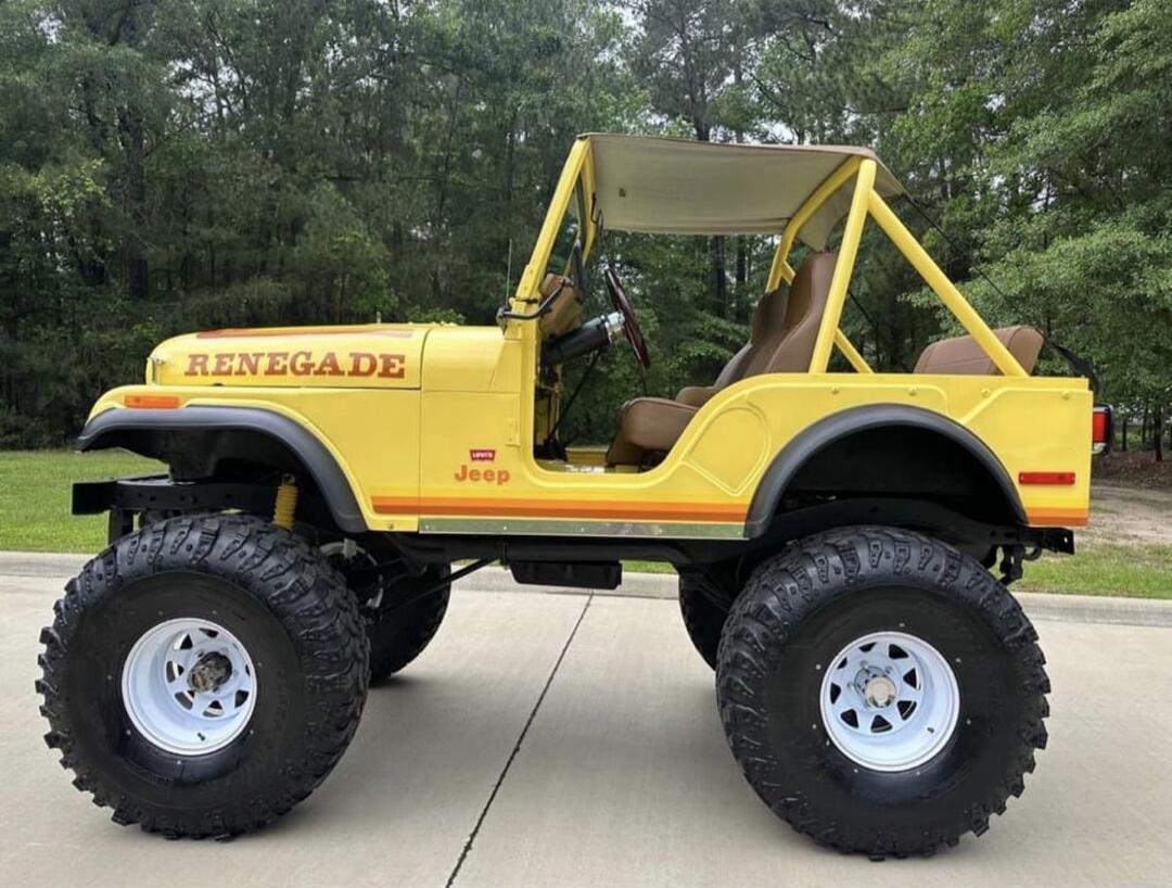 RENEGADE LEVI'S Jeep