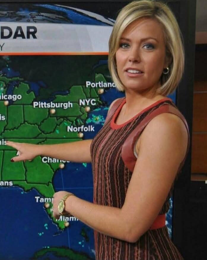 Radar map with US cities labeled: Chicago, Pittsburgh, NYC, Norfolk, Portland, Miami, Tampa. A blonde female weather presenter points at the map.