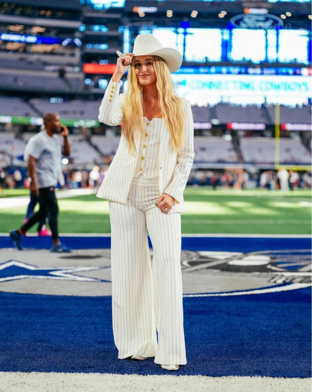 CONNECTING COWBOYS