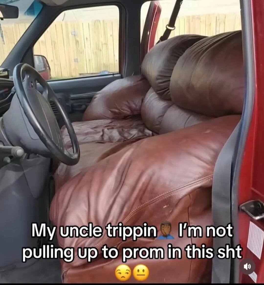 My uncle trippin I m not pulllng up Lo ol elan this sht 20 2