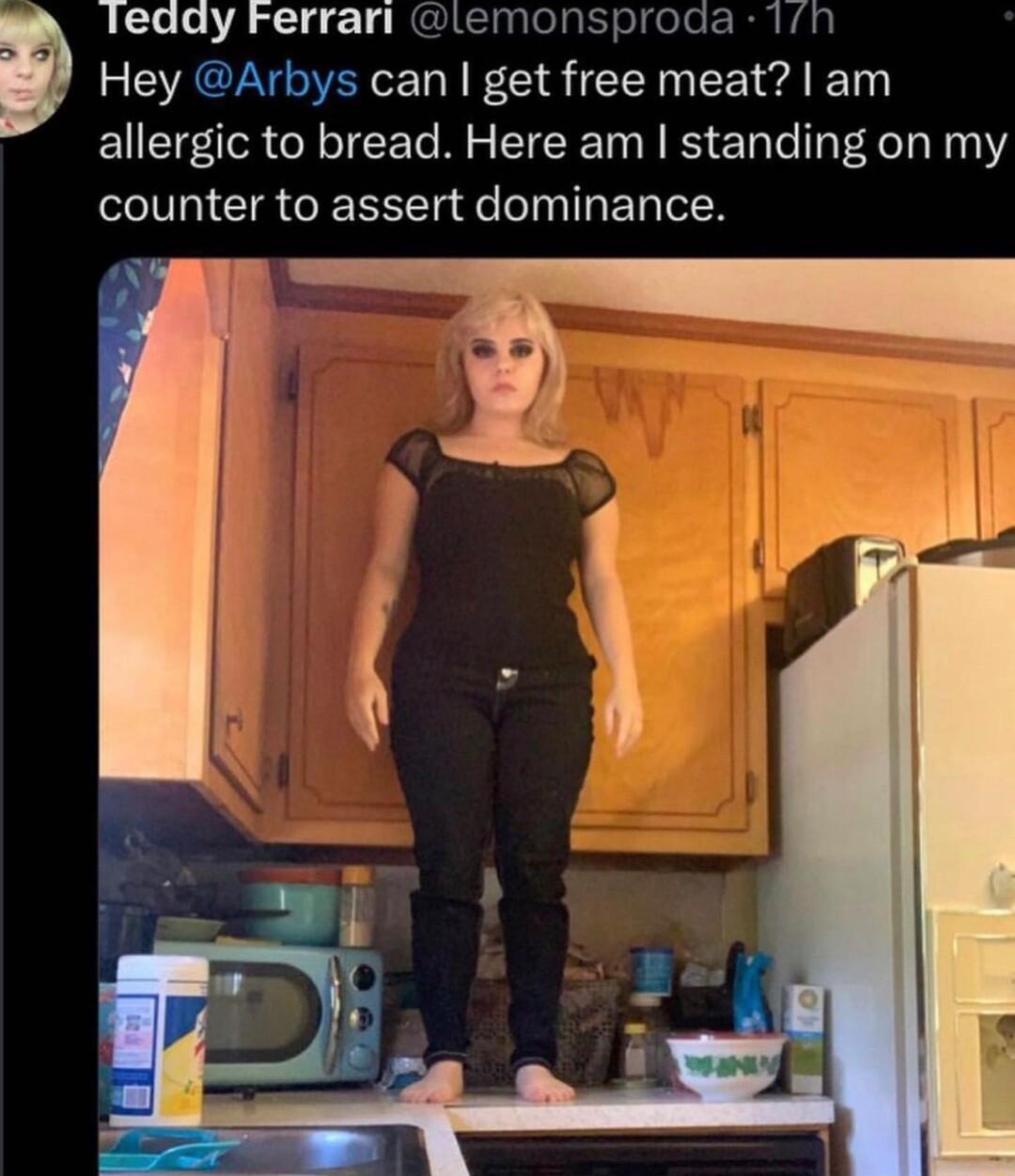 lemonsproda 1h leddy Ferrari a Hey Arbys can get free meat am allergic to bread Here am standing on my T TR GEEEET fe TG EL VN