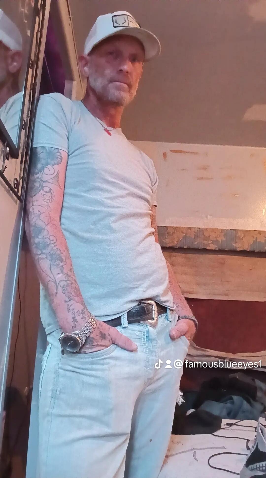 famousblueeyes1