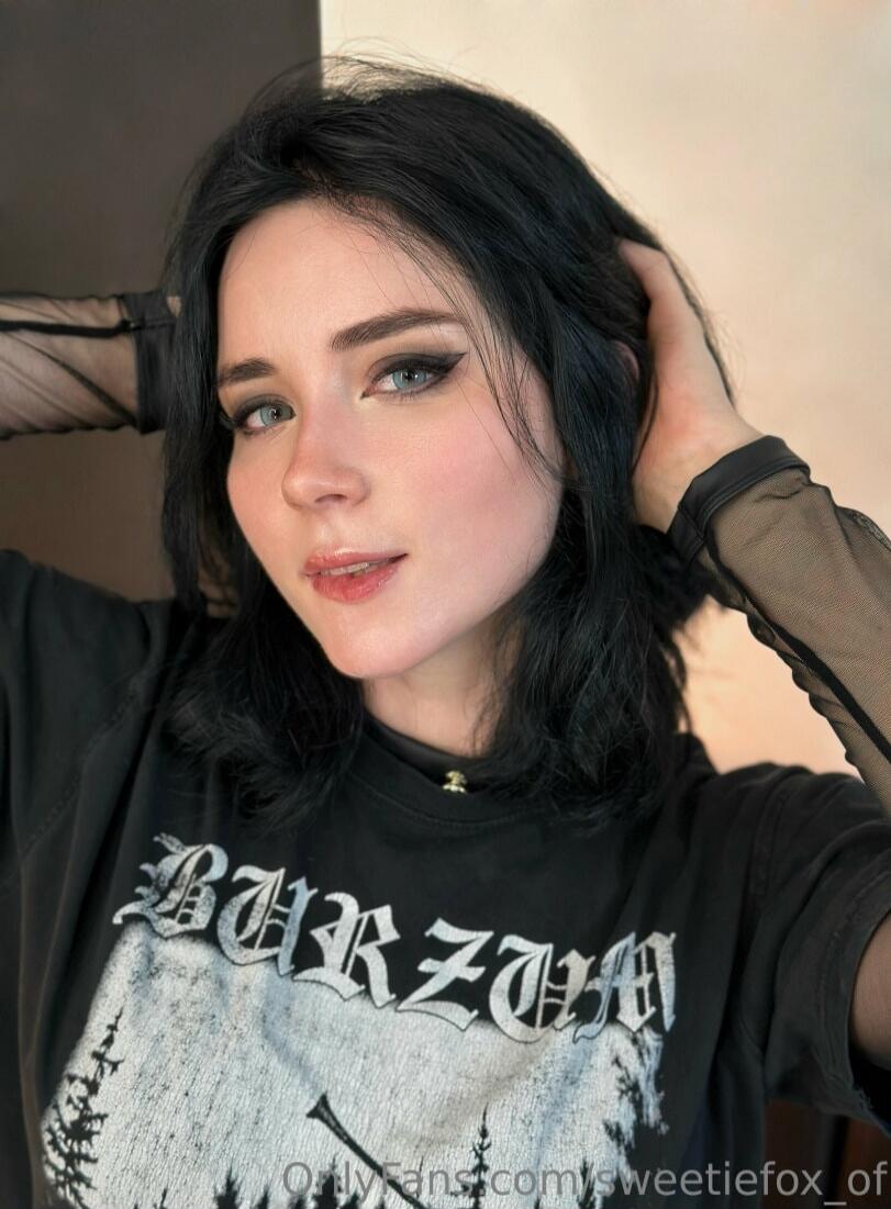 BURZUM OnlyFans com sweetiefox of