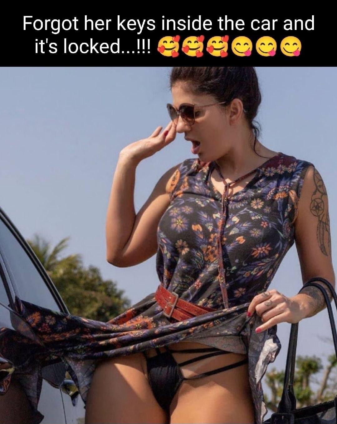 Forgot her keys nSde the car and its locked l SS