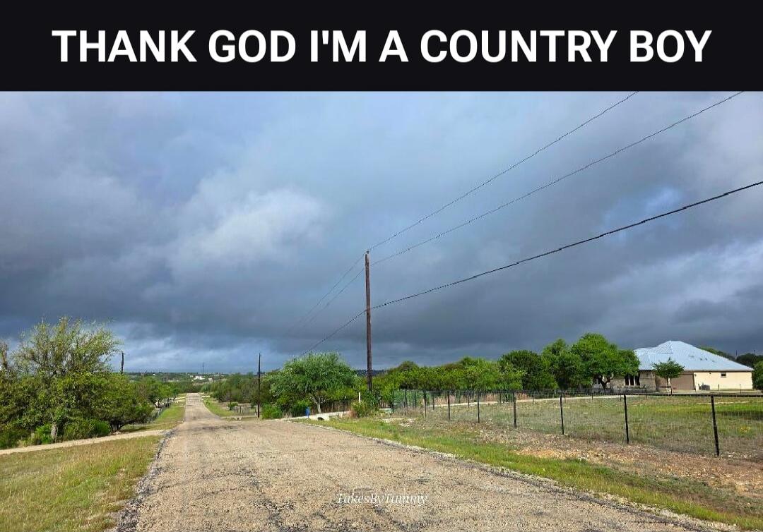 THANK GOD I'M A COUNTRY BOY