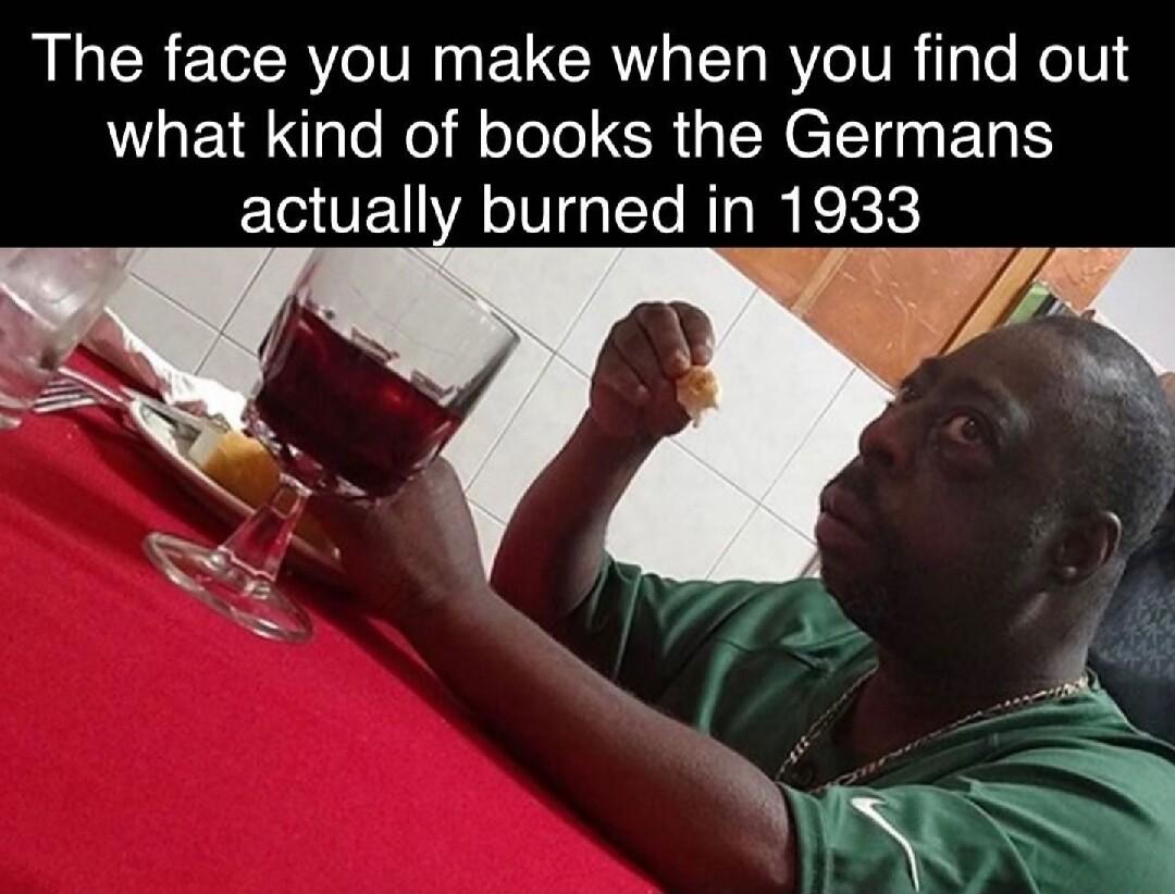 R CR TRV eIV EU R Y RV TR T Te NoIU 3 W EVENTeRelf Jolo SR ENETEN T actually burned in 1933