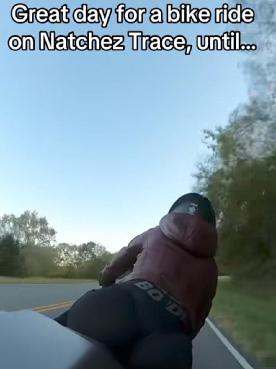 Great day for a bike ride on Natchez Trace, until...