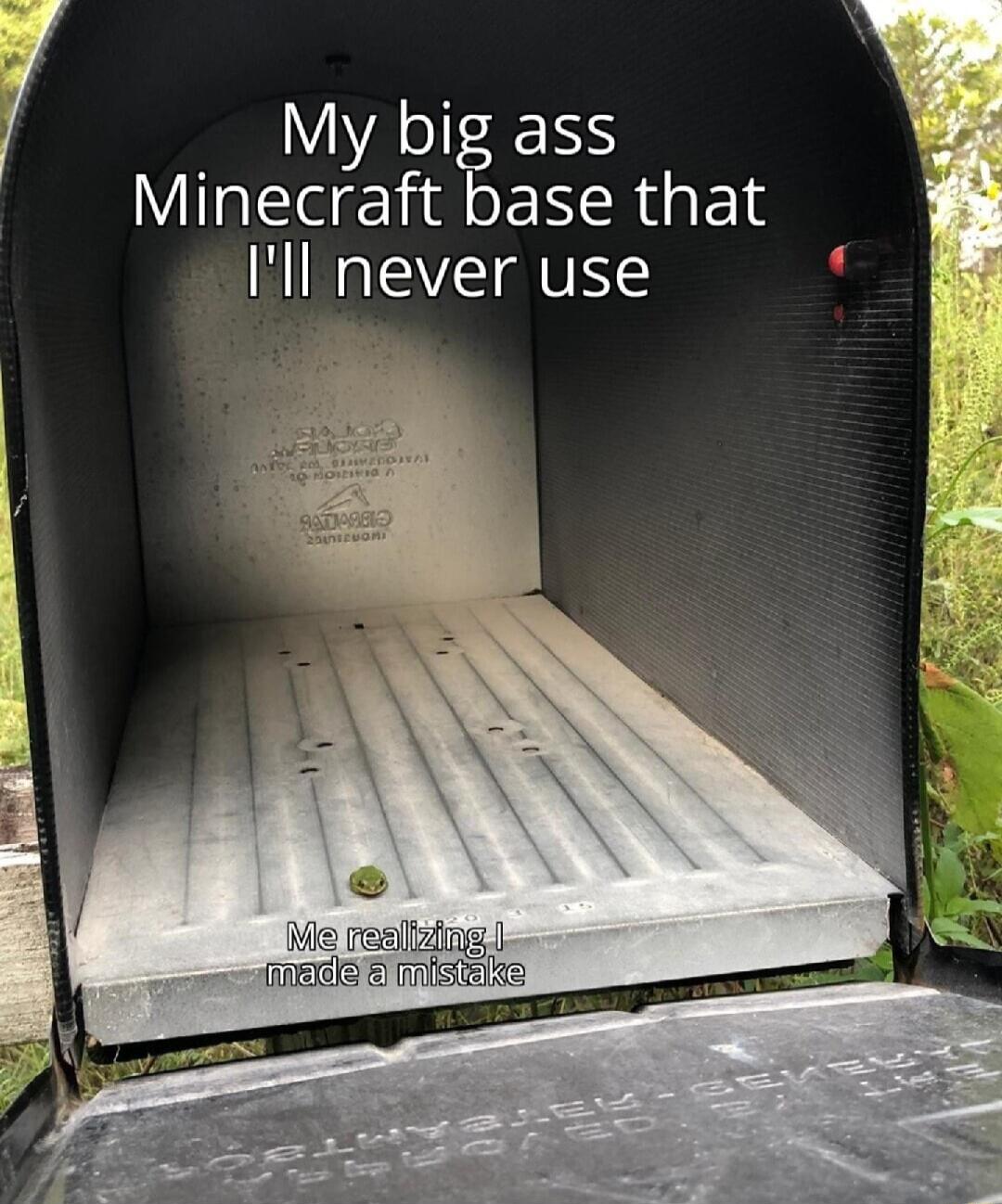 My big ass Minecraft base that HINAIAVIAIVINS