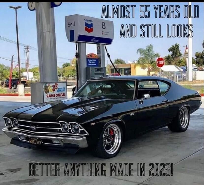 ALMOST S5 YEARS 0LD AND STILL LODKS