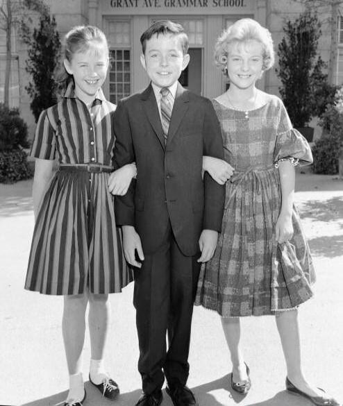 GRANT AVE GRAMMAR SCHOOL