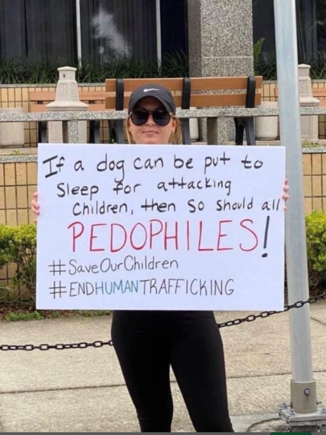 _jT L umz A TIT IF dog Can be pt o TIT Sleep For attacking Children hen So Smu all