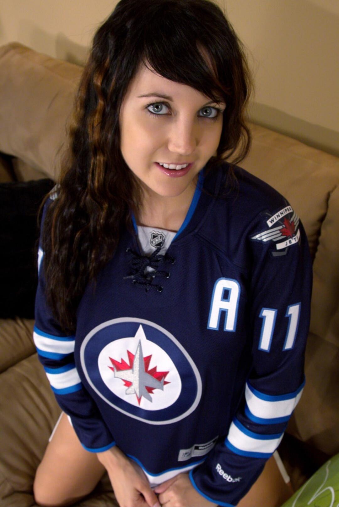 WINNIPEG JETS A 11 NHL Reebok