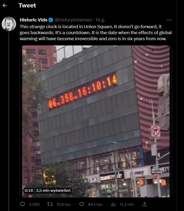 Tweet Mistoric Vids 110111 mes 14 This strange clock s located in Union Square It doesnt go forward it goes backwards Its a countdown It the date when the effects of global warming wil have become ireversible and zero insixyears from now