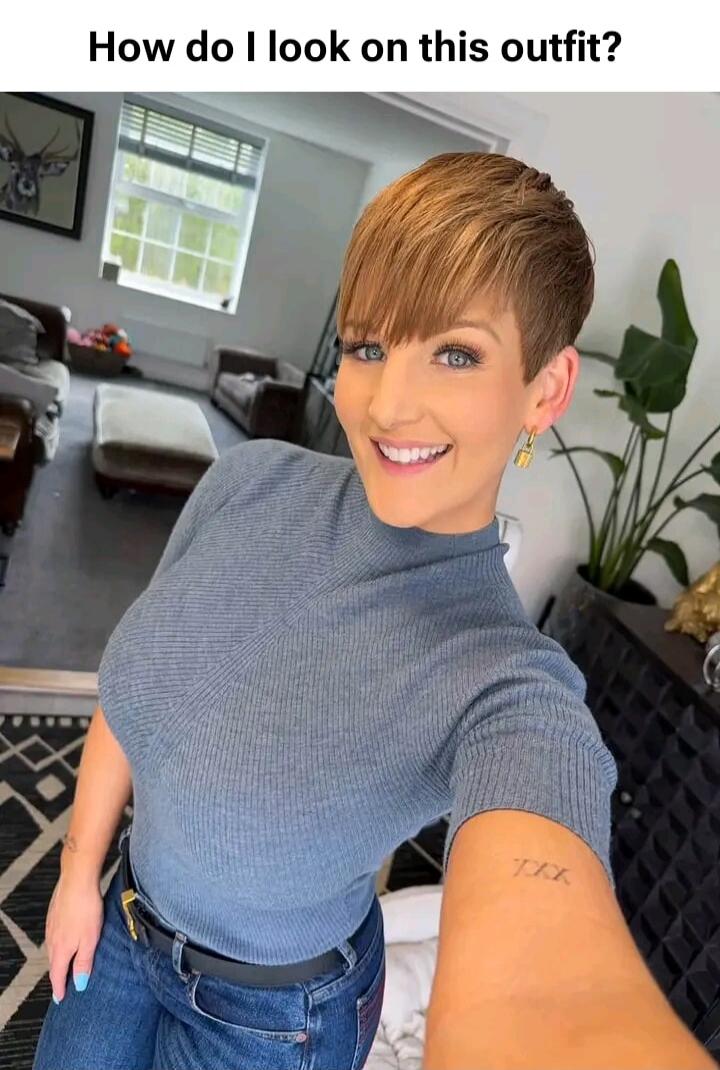 How do I look on this outfit?