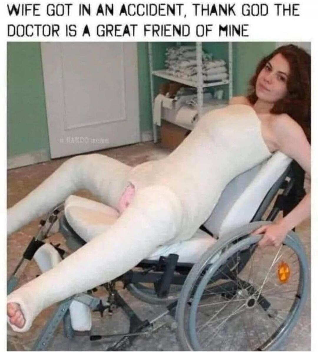 WIFE GOT IN AN ACCIDENT, THANK GOD THE DOCTOR IS A GREAT FRIEND OF MINE