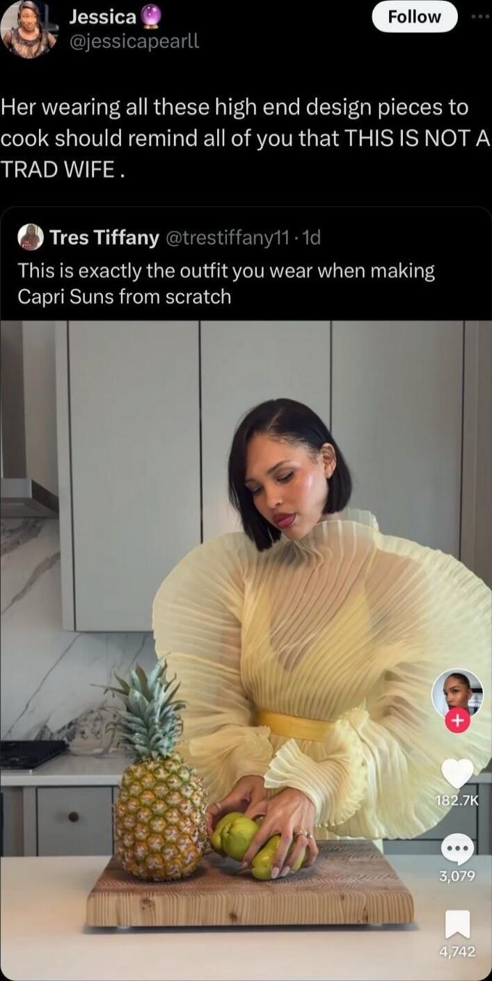 Jessica Her wearing all these high end design pieces to cook should remind all of you that THIS ISNOT A RAD WIFE Tres Tiffany tr 11 1d This is exactly the outfit you wear when making T ESITLER ST I E